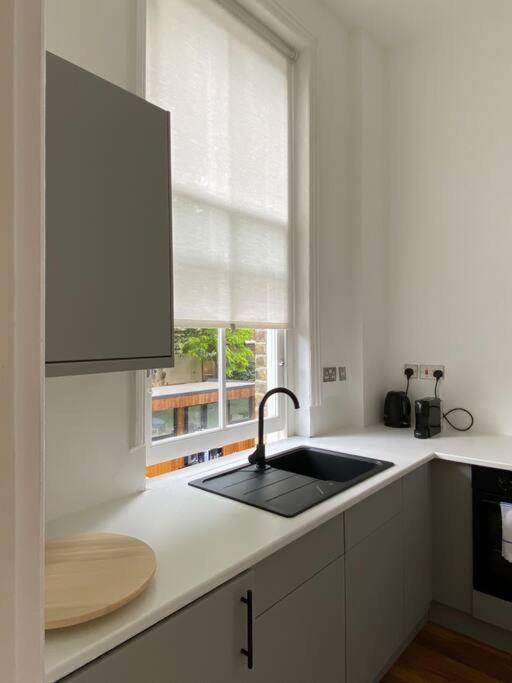 לונדון Stylish Studio For 3 Near Regents Park N4 מראה חיצוני תמונה